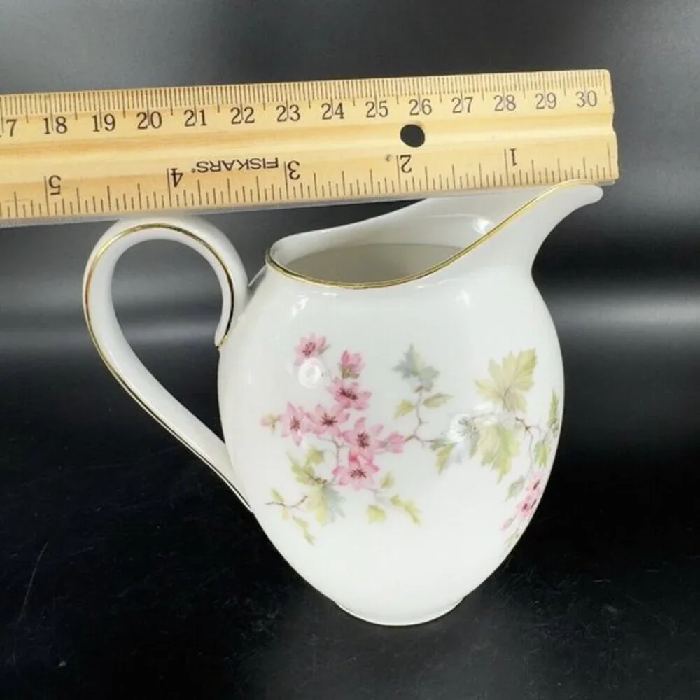 Hutschenreuther Selb LHS Bavaria Germany Porcelain Painted Small Pitcher Creamer